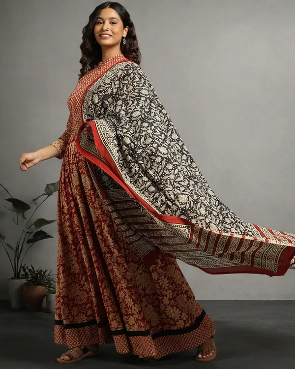Dharohar_Pure_Cotton_Vibrant_Red_Stitched_Lehanga