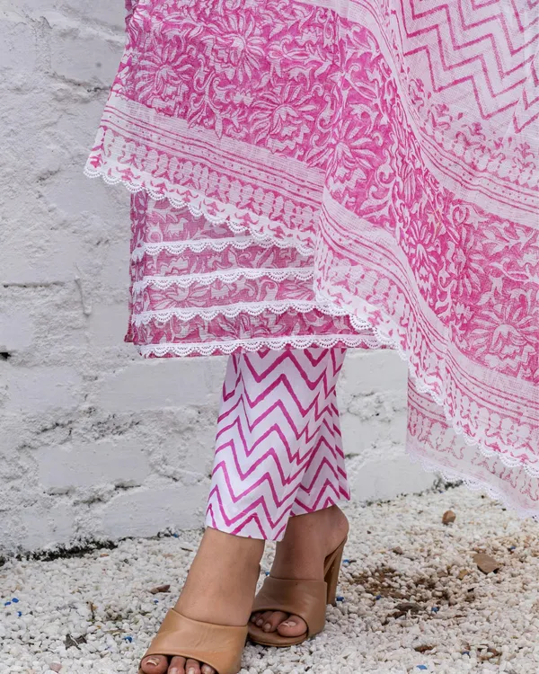 Dilkash_Pink_Printed_Suit