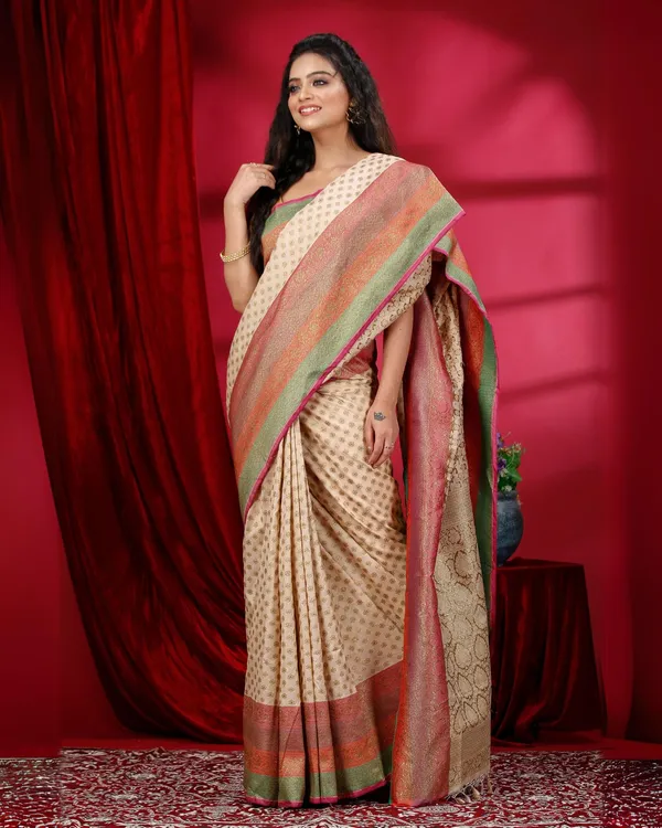 Dulhan_Banarasi_Brocade_Weaving_Elegant_Beige_Saree
