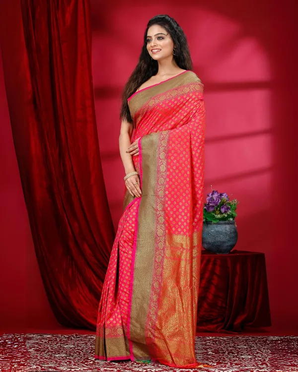 Dulhan_Banarasi_Brocade_Weaving_Pinkish_Red_Saree
