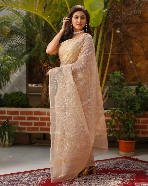 Gehri_Chhaya_Peach_Floral_Embroidery_Saree