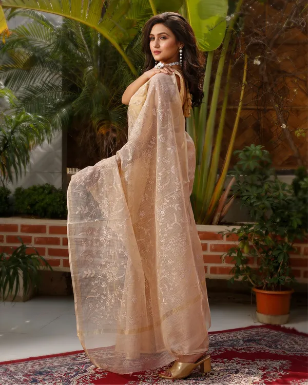 Gehri_Chhaya_Peach_Floral_Embroidery_Saree