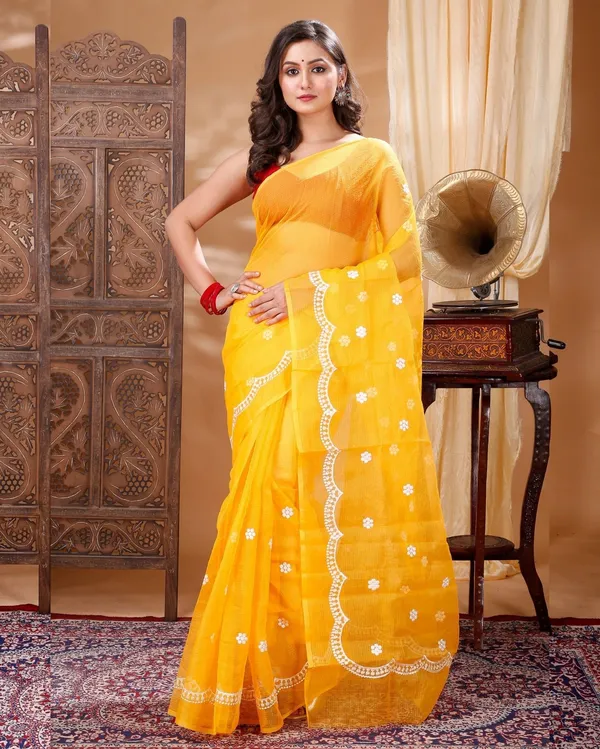 Sanjh_Bahar_Yellow_Dreamy_Floral_Embroidery_Saree