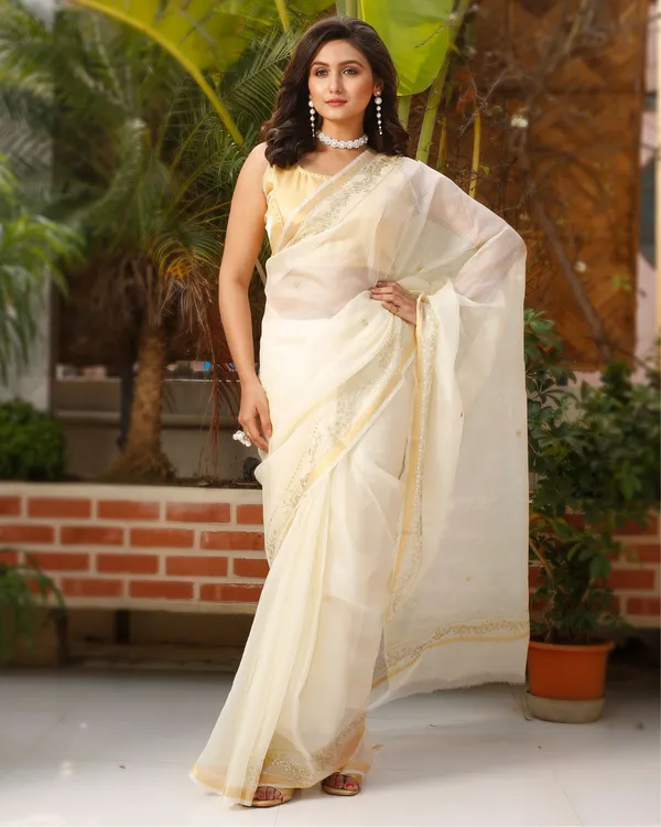 Jhalak_Beige_Silk_Saree