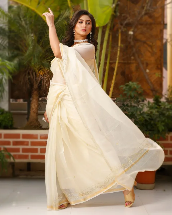 Jhalak_Beige_Silk_Saree