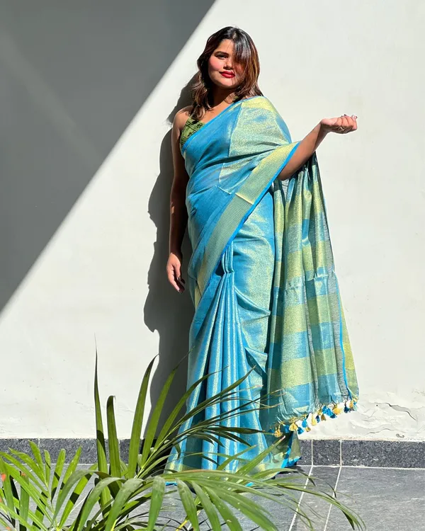 Kundal_Heer_Blue_Shimmery_Saree