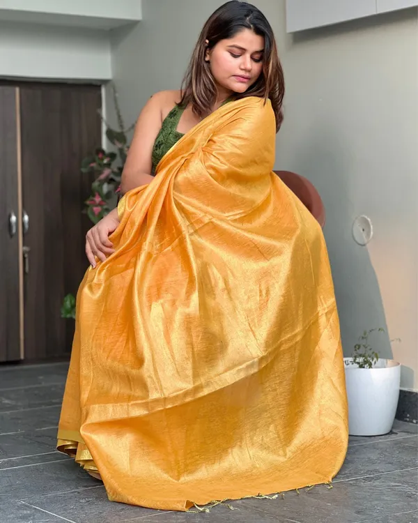 Kundal_Heer_Yellow_Shimmery_Saree