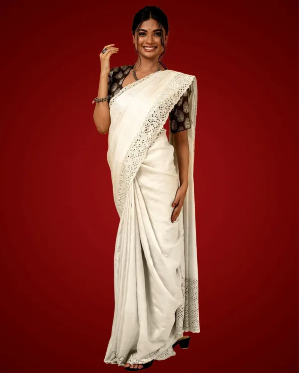 Living_Lux_Off_White_Tussar_Cutwork_Saree