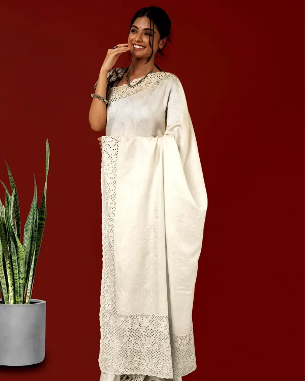 Living_Lux_Off_White_Tussar_Cutwork_Saree