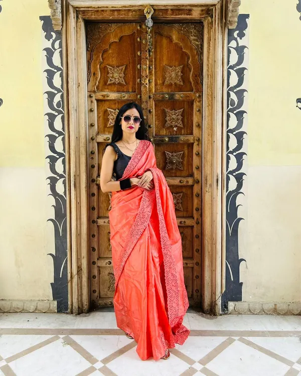 Living_Lux_Red_Tussar_Cutwork_Saree