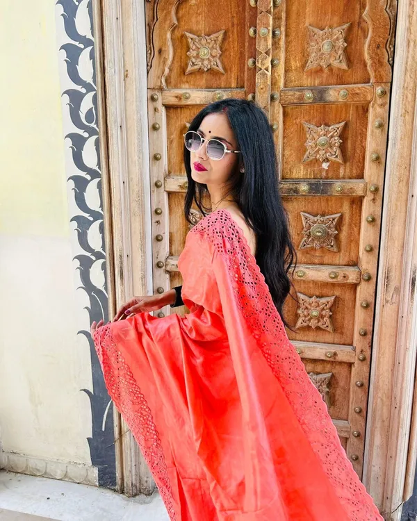 Living_Lux_Red_Tussar_Cutwork_Saree