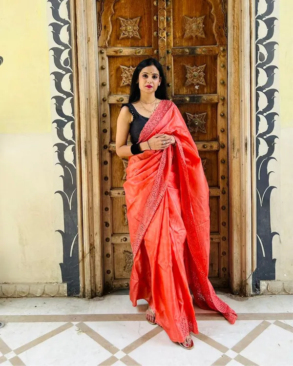 Living_Lux_Red_Tussar_Cutwork_Saree