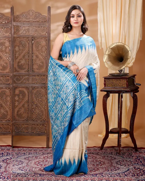 Madhuban_Ki_Kushboo_Beige_&_Blue_Tussar_Silk_Saree