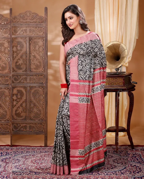 Madhuban_Ki_Kushboo_Red_&_Black_Tussar_Silk_Saree