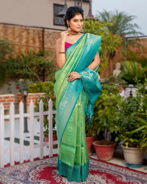 Mayajaal_Green_&_Blue_Bridal_Saree