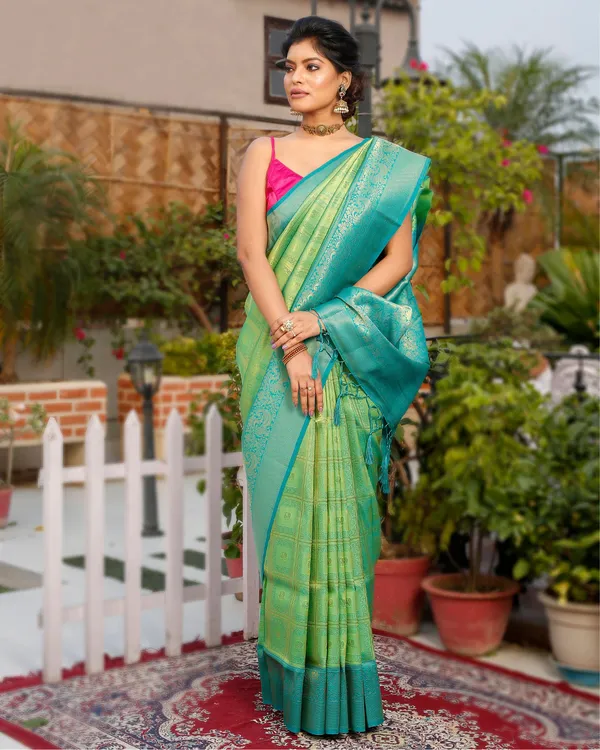 Mayajaal_Green_&_Blue_Bridal_Saree