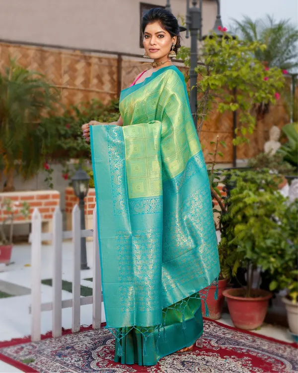 Mayajaal_Green_&_Blue_Bridal_Saree