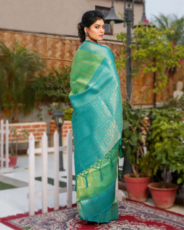 Mayajaal_Green_&_Blue_Bridal_Saree