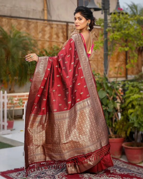 Mayajaal_Maroon_Bridal_Saree