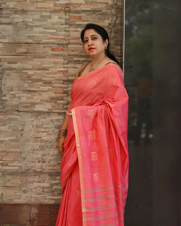 Nakashi_Thaath_Tulip_Red_Silk_Saree