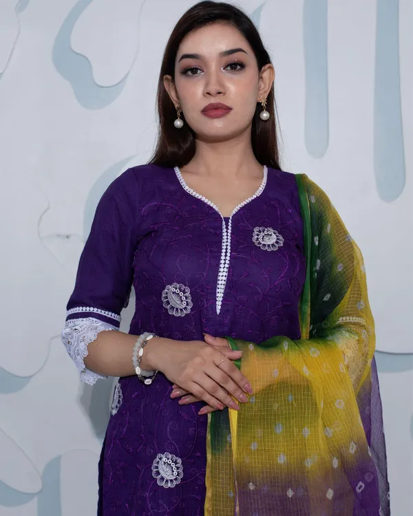 Nakhrewali_Purple_Embroidered_Suit