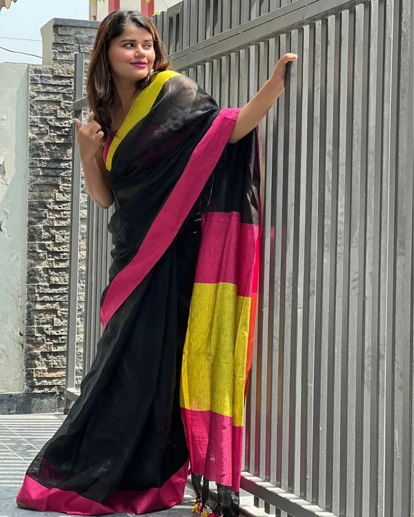 Parishuddhata_Black_&_Yellow_Linen_Saree