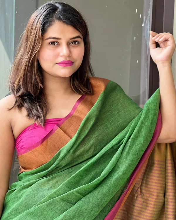 Parishuddhata_Green_Linen_Saree