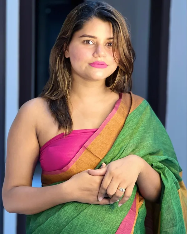 Parishuddhata_Green_Linen_Saree