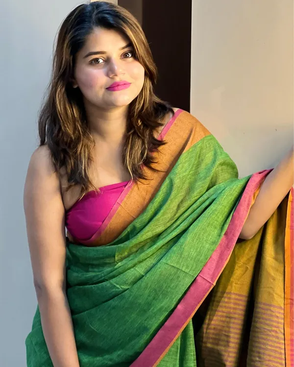 Parishuddhata_Green_Linen_Saree