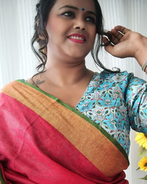 Parishuddhata_Red_Linen_Saree