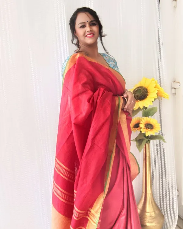 Parishuddhata_Red_Linen_Saree