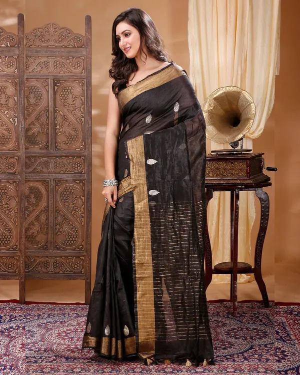 Rajsi_Thaath_Black_Banarasi_Saree