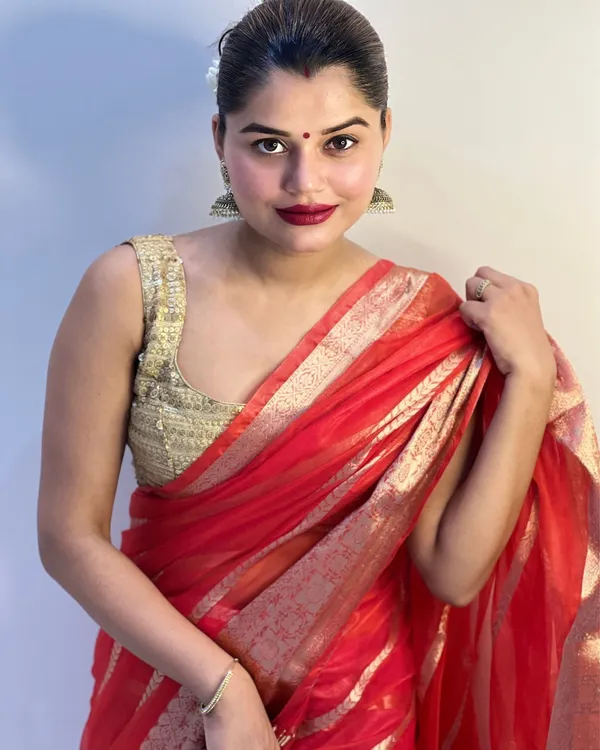 Rajsi_Thaath_Red_Banarasi_Saree