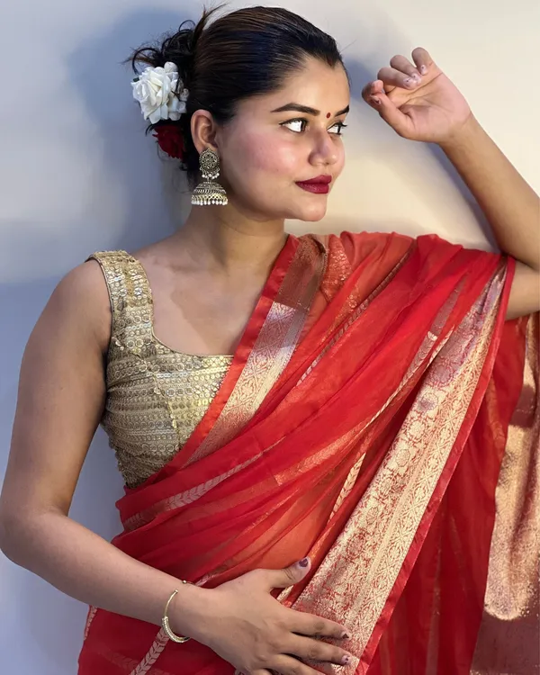Rajsi_Thaath_Red_Banarasi_Saree