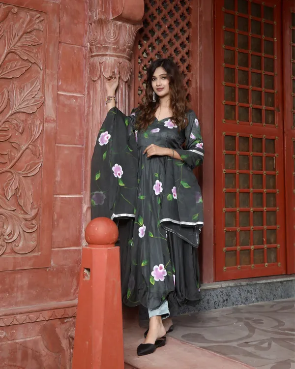 Rango_Ki_Kalam_Se_Black_Anarkali_Suit