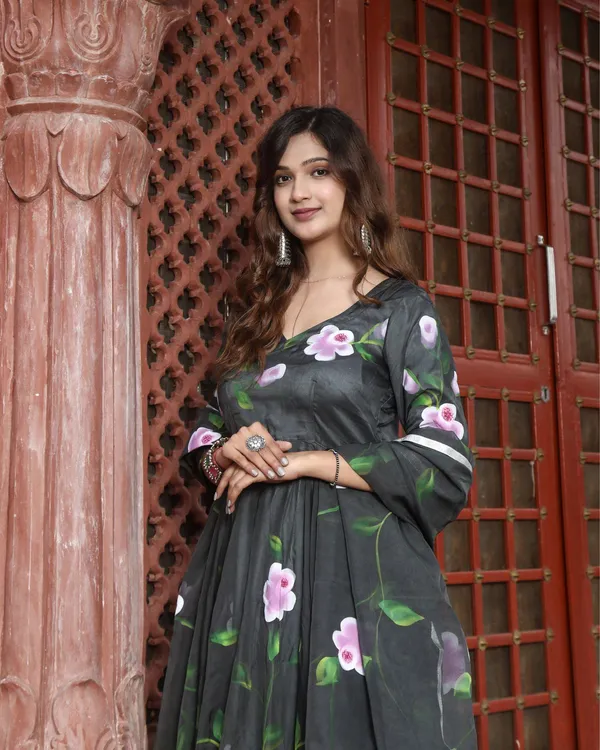 Rango_Ki_Kalam_Se_Black_Anarkali_Suit