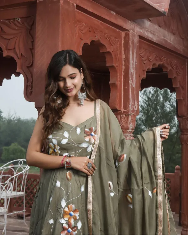 Rango_Ki_Kalam_Se_Bottle_Green_Anarkali_Suit