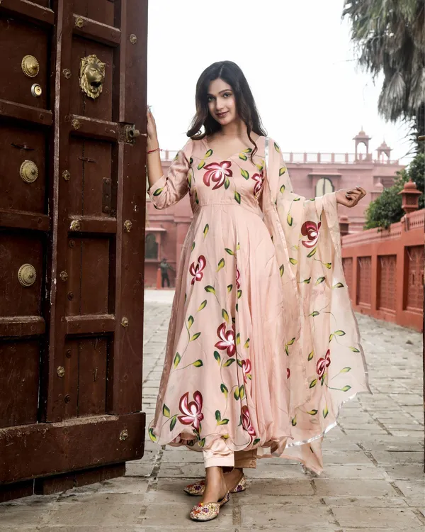 Rango_Ki_Kalam_Se_Light_Peach_Anarkali_Suit