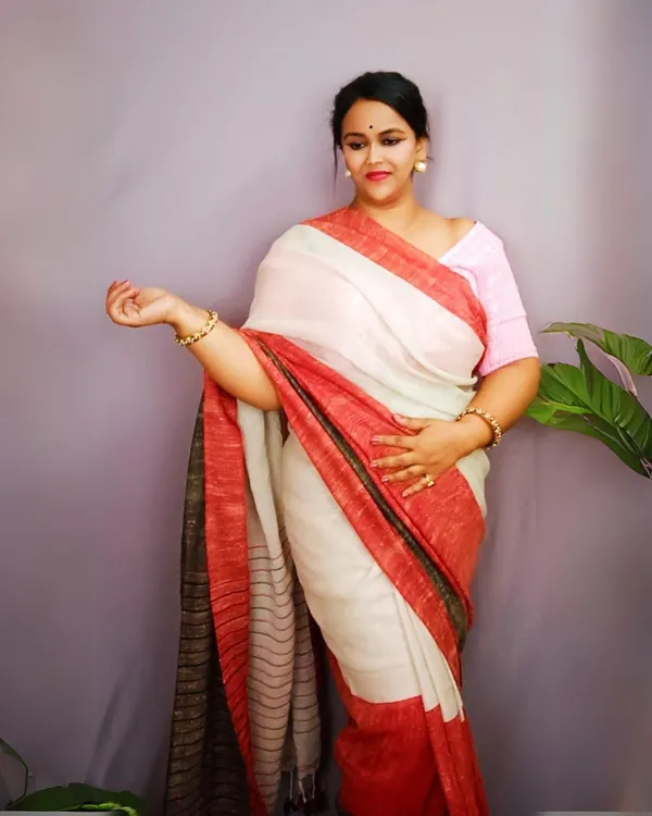 Rangrasiya_Beige_&_Red_Silk_Saree