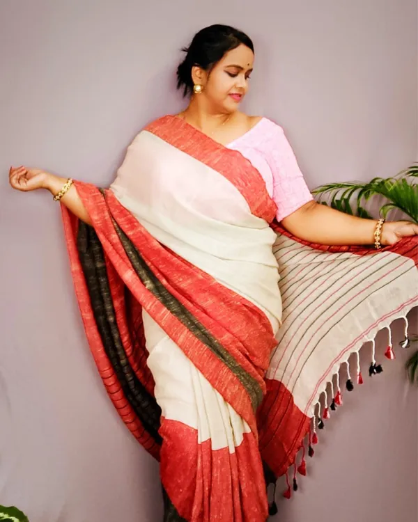 Rangrasiya_Beige_&_Red_Silk_Saree
