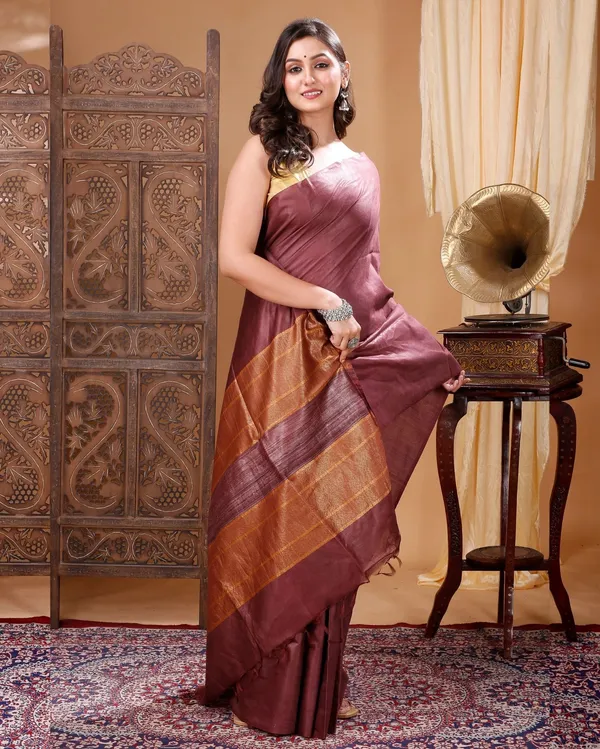 Classic_Elegance_Brown_Silk_Saree