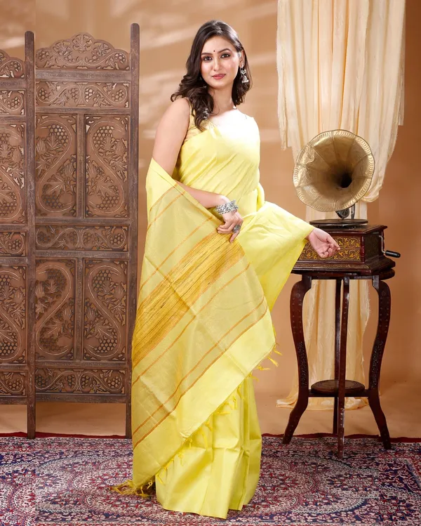Classic_Elegance_Yellow_Silk_Saree
