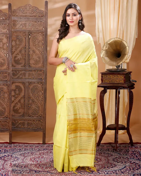 Classic_Elegance_Yellow_Silk_Saree