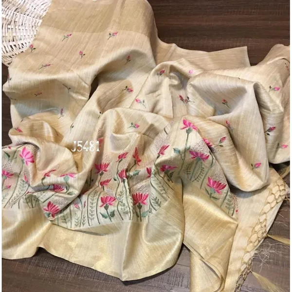 Swarna_Pushp_Off_White_Tussar_Silk_Saree