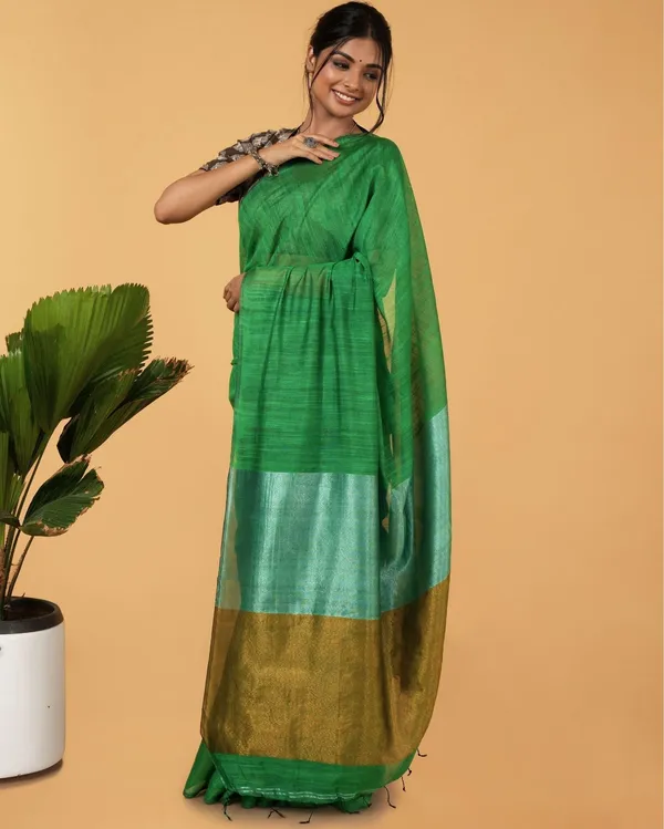 Swarna_Ras_Bright_Green_Linen_Silk_Saree