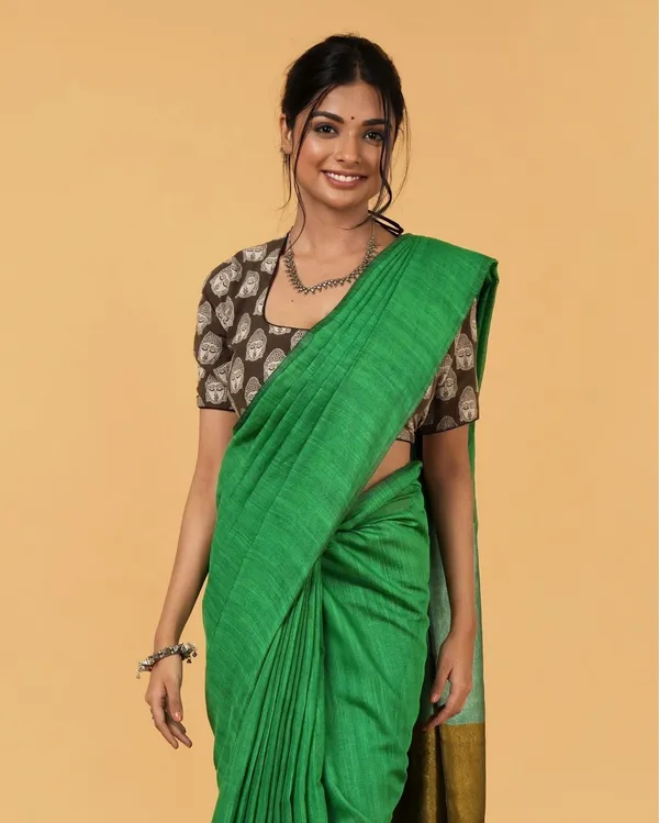 Swarna_Ras_Bright_Green_Linen_Silk_Saree