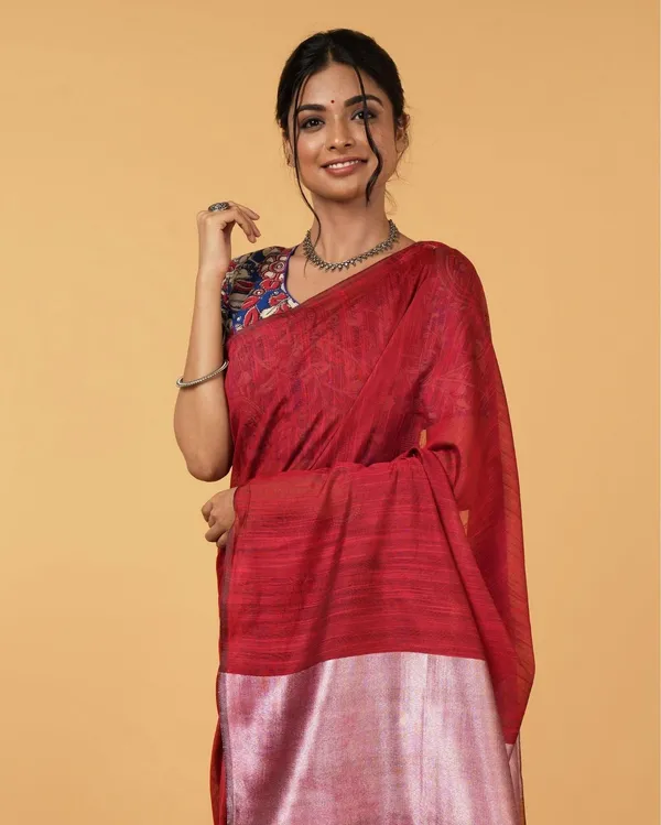 Swarna_Ras_Red_Linen_Silk_Saree