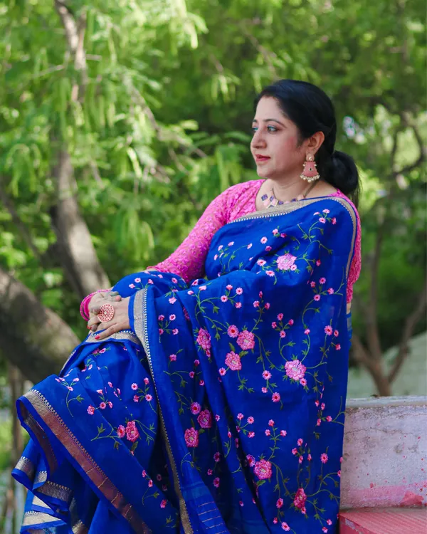 Van_Mala_Blue_Embroidered_Saree