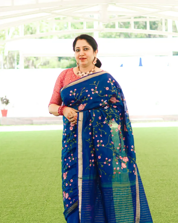 Van_Mala_Blue_Embroidered_Saree