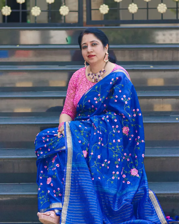 Van_Mala_Blue_Embroidered_Saree